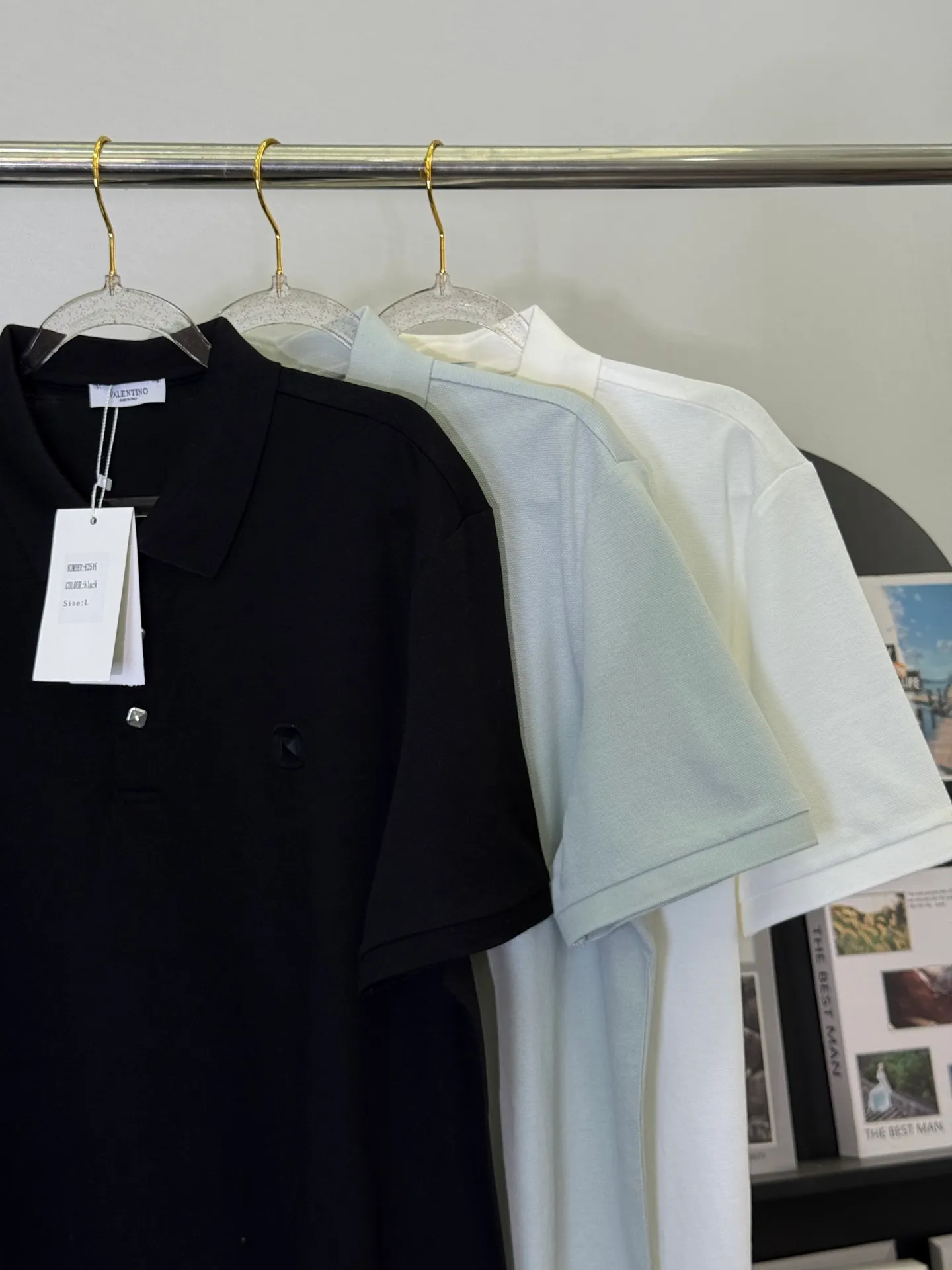 P150👄 Valentino Light Gray Polo ， Light Gray Polo 。 ， ， Light Gray ， get 。 ， ， ， ， ， 、 ， Light Gray Polo， 。 M-3XL